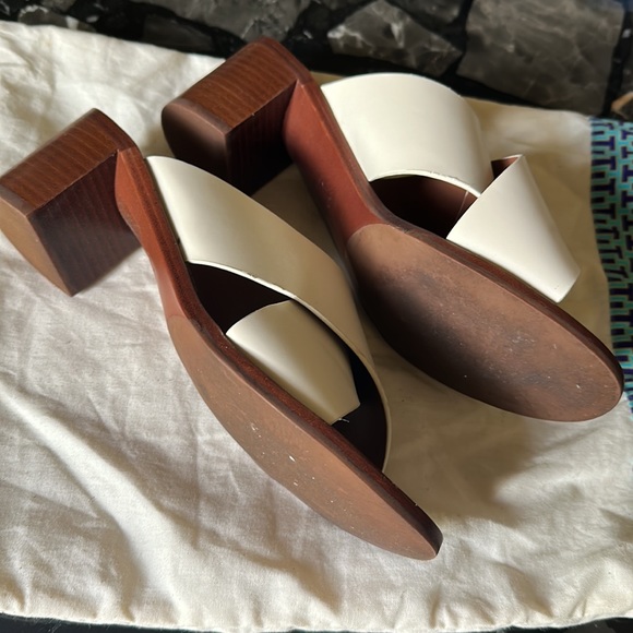 Tory Burch size 9 sandals - Picture 4 of 7
